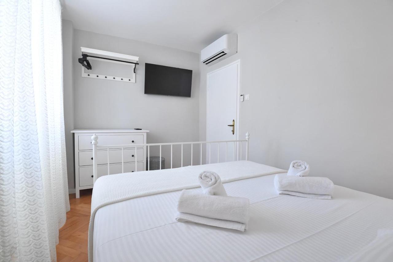 Ton, Old Town Apartma *