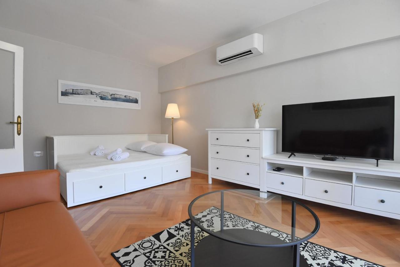 Ton, Old Town Apartma *