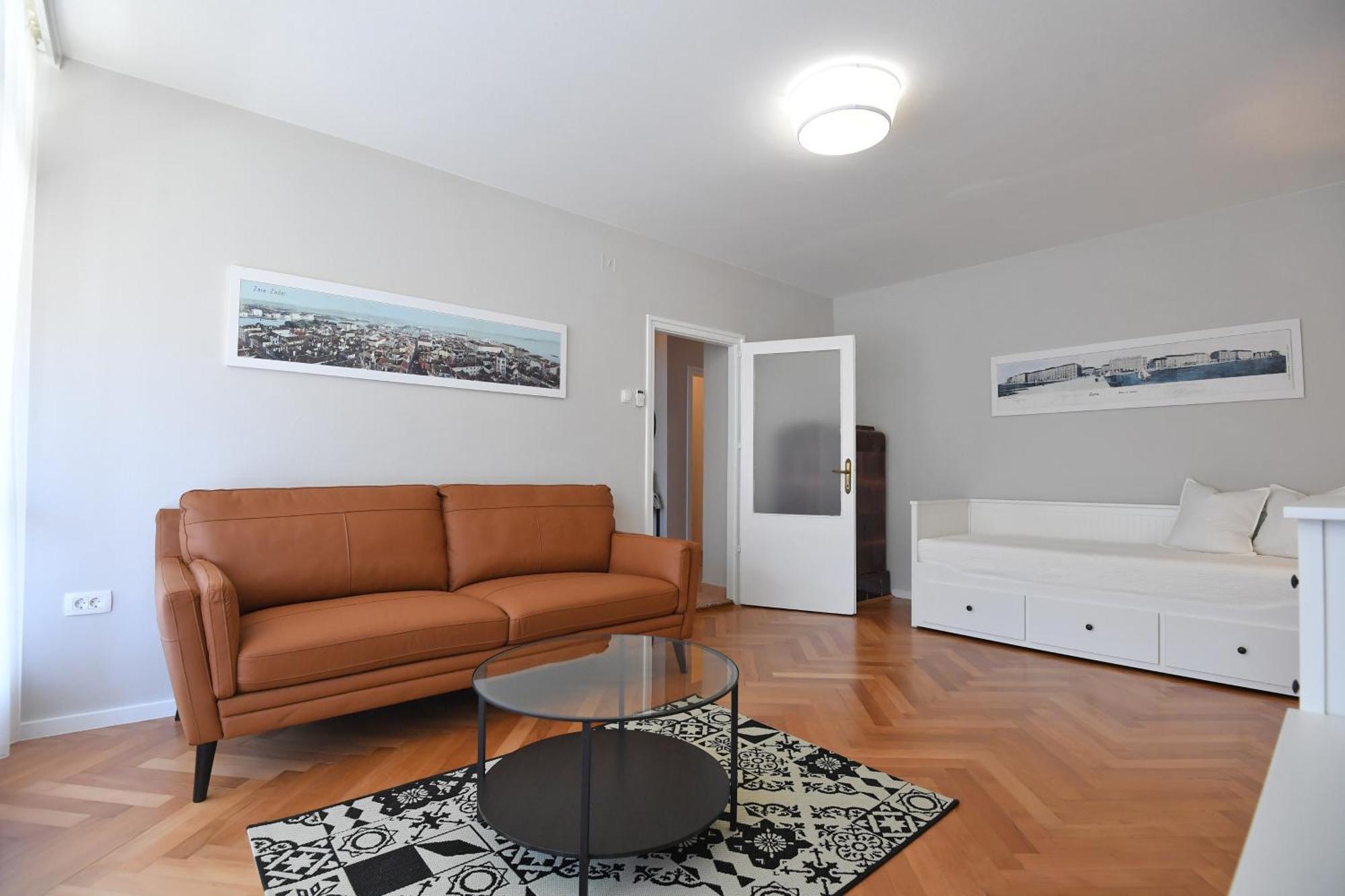 Apartma Ton, Old Town